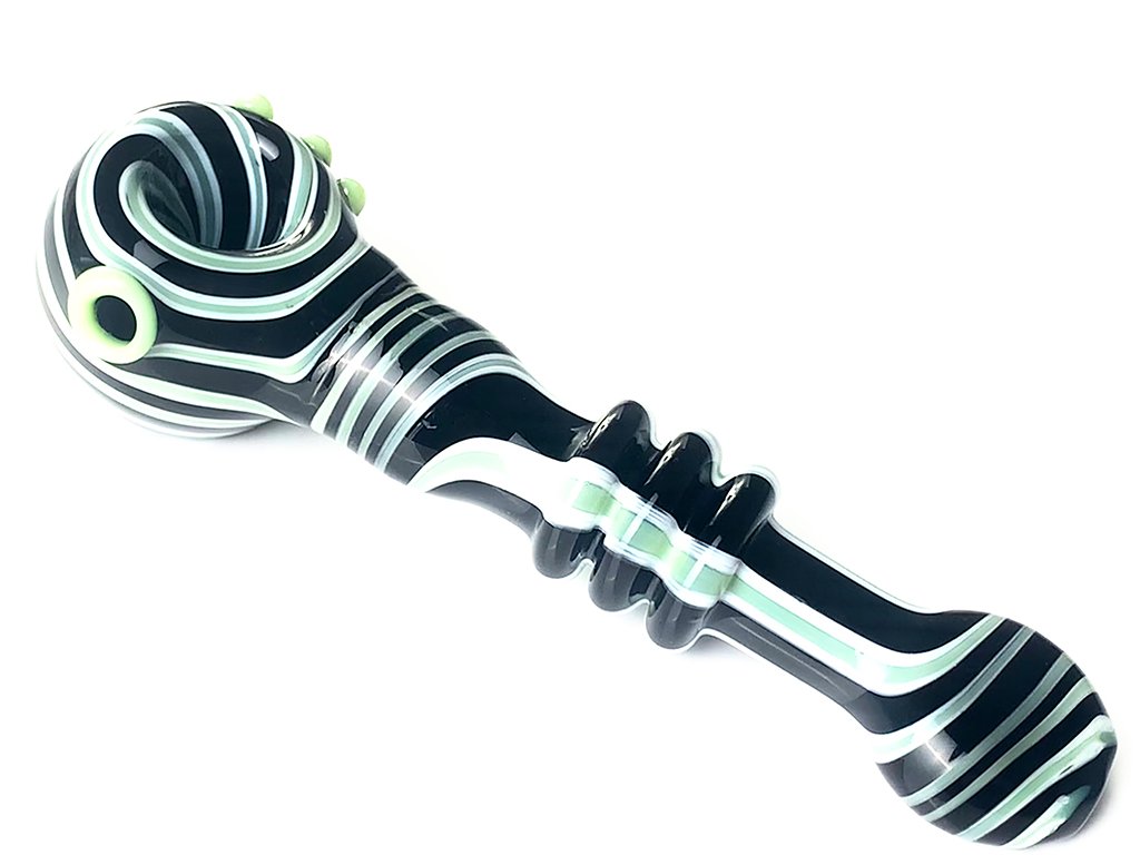 Staff Choice Spiral Pipe With Slyme Fat Buddha Glass